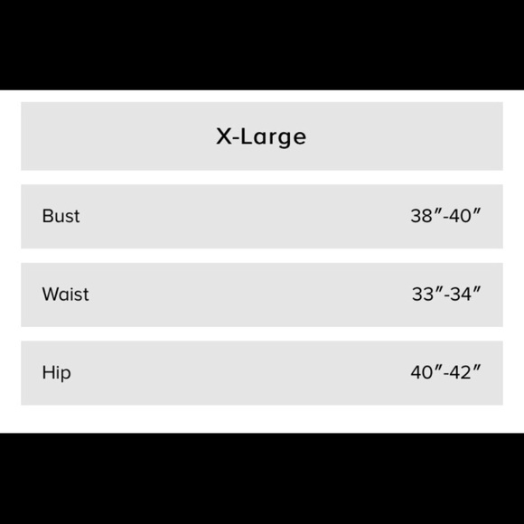 DRESS THE POPULATION FLORAL ROMPER - Picture 4 of 7